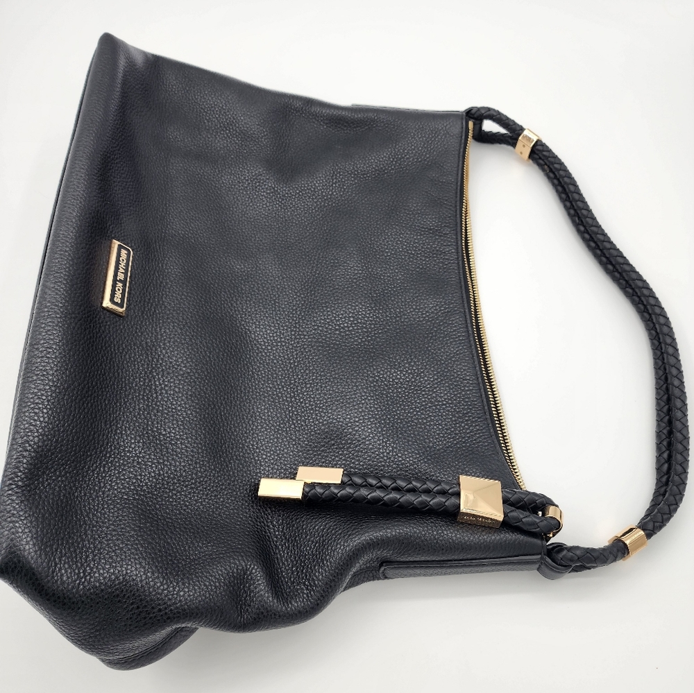 Michael kors black bag large.